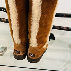 UGG Boots: 👢Cozy Finds, Warm Comfort